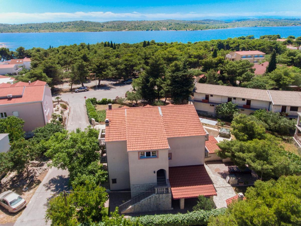 Apartment Apartments By The Sea Pirovac, Sibenik - 6280 Pirovac