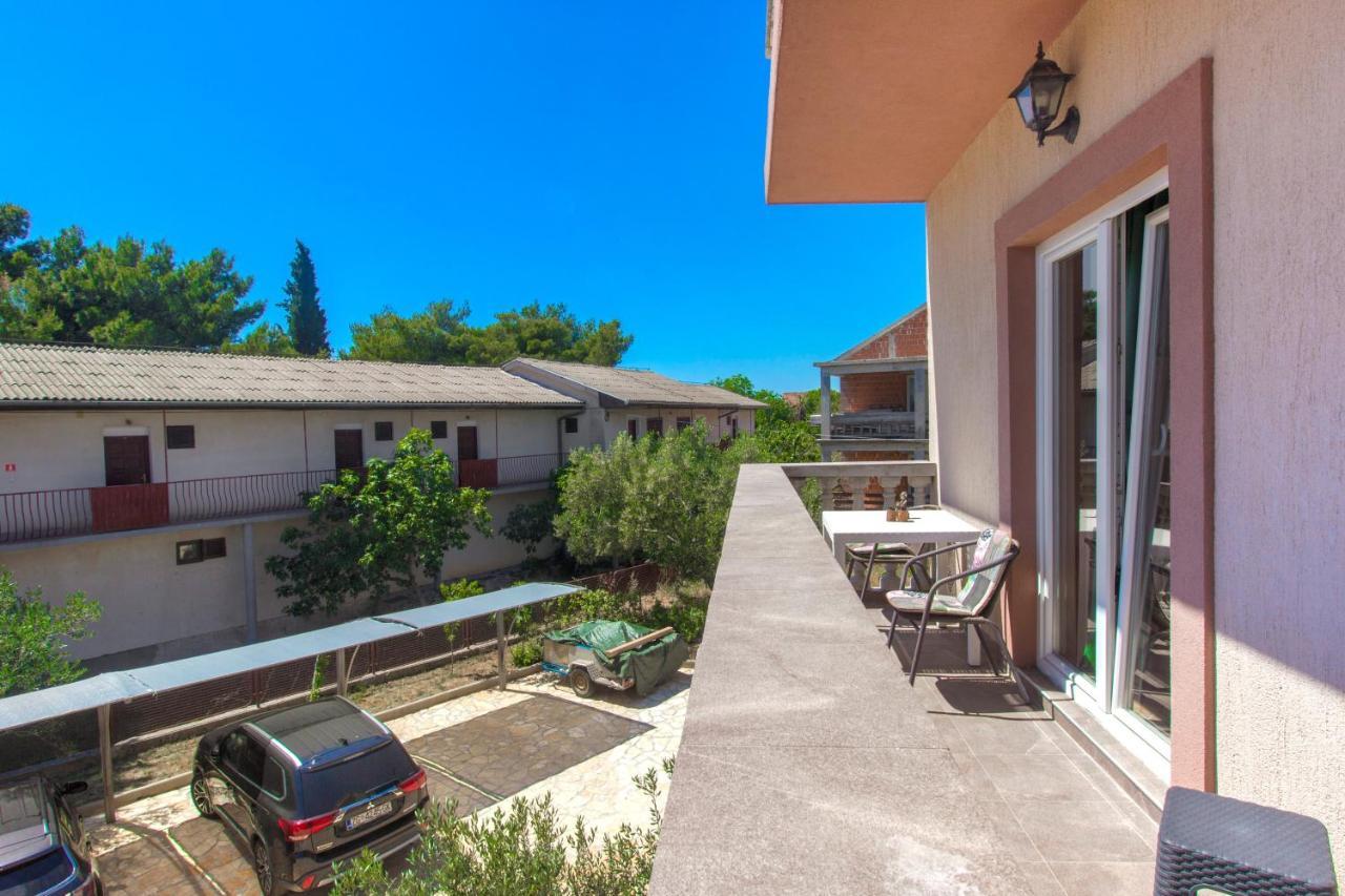 Apartments By The Sea Pirovac, Sibenik - 6280 Apartment *