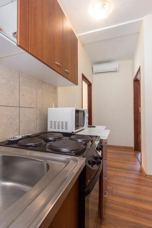 Apartments By The Sea Pirovac, Sibenik - 6280 Apartment Pirovac